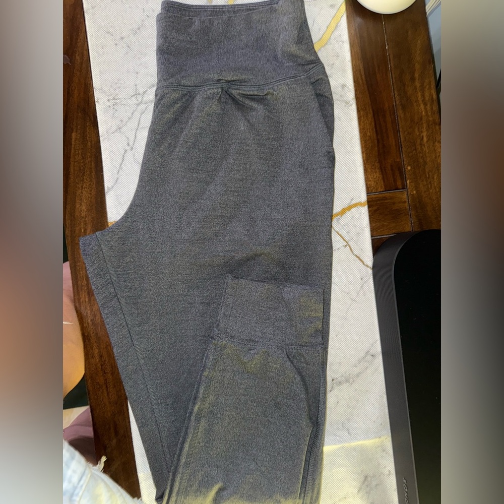 Under Armour Gray fitted joggers with pockets  nwot